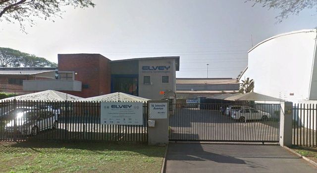 Commercial property for rent - 16 Intersite Ave