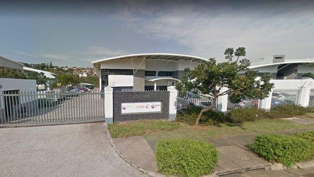 Commercial property for rent - 53 The Island Circle